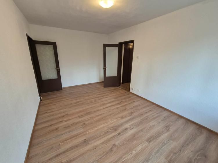 Colentina vanzare ap 3 camere Sectia 7 - Ion Berindei