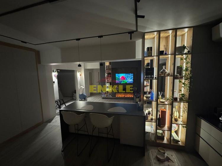 De vânzare – Apartament 4 camere, 102 mp, zona Bazar