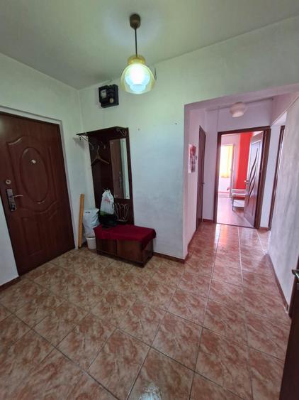 Ap 3 camere zona Vitan Dristor. 2 bai. Decomandat. Locatie exacta pe Map