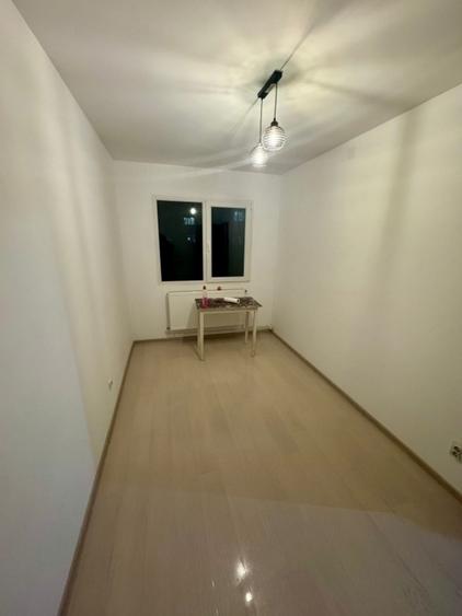 PODU ROS - CANTEMIR - 3 CAMERE - ETAJ 1 - BLOC FARA RISC - RENOVAT TOTAL!!!