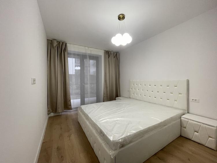 Apartament 2 camere, 50mp,30mp curte, metrou, centrala,Hils Titanium
