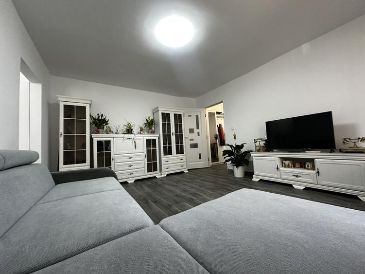 Apartament 2 camere, 52mp, complet mobilat si utilat- Dambovita
