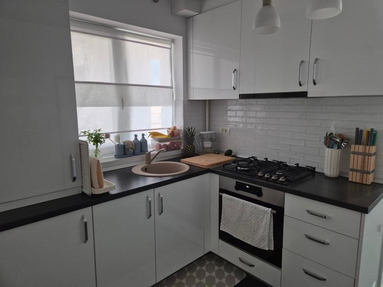 Proprietar inchiriez apartament de 3 camere, lux, bloc nou, C.Aradului