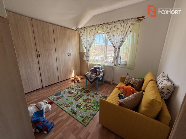 Casa individuala cu 5 camere in Sanandrei, cu livada proprie