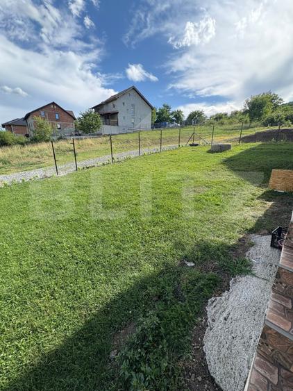 Casă de vânzare 140 mp, 5 ari teren, garaj interior – zona Pensiunea Morariu