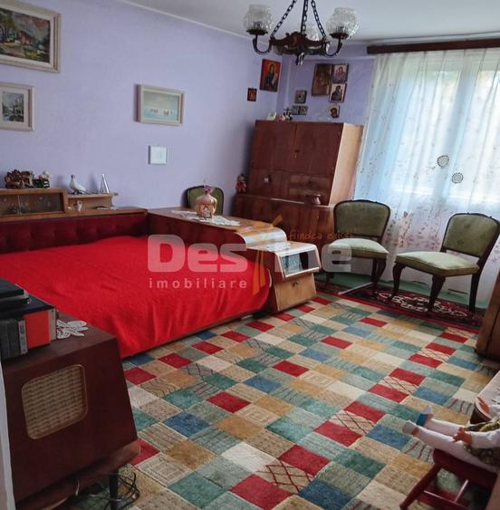 APARTAMENT 3 CAMERE DECOMANDAT SEMIDECOMANDAT
