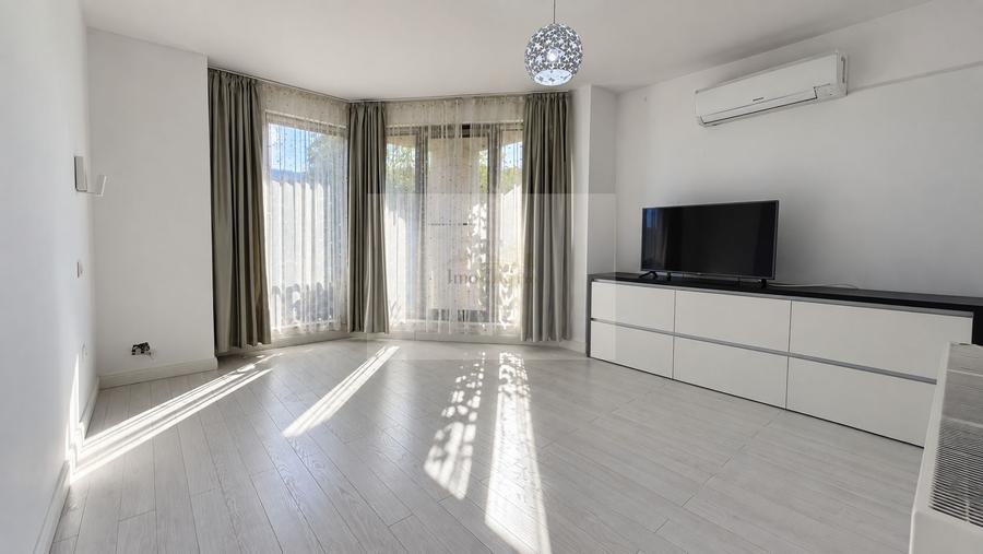 Duplex premium cu 240 mp utili, garaj, terasă și curte amenajată |