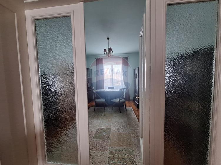 Apartament 4 camere , pet friendly,  cu parcare si curte, Ultracentral