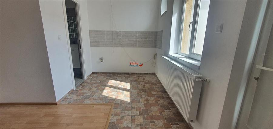 Casă 4 camere cu atelier zona Tolstoi 1200 mp teren