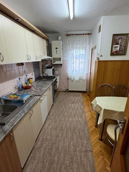 Apartament de 3 camere, decomandat, 65mp, zona Manastur