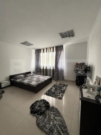 Apartament de vanzare , curte comuna, 2 camere, Zona Semicentral