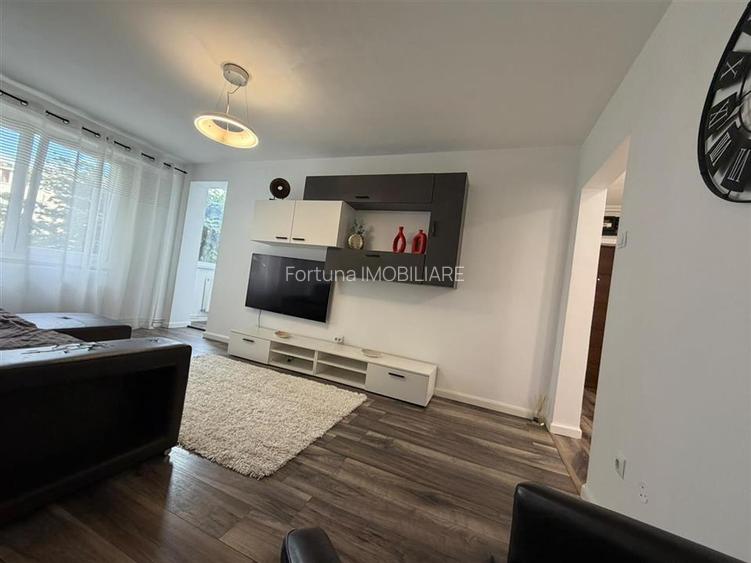 Apartament 3camere, etaj intermediar, str. Mircea cel Bătrân