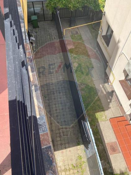 Vila – Etaj 2 + Mansardă de închiriat | Zona Vitan – București Mall