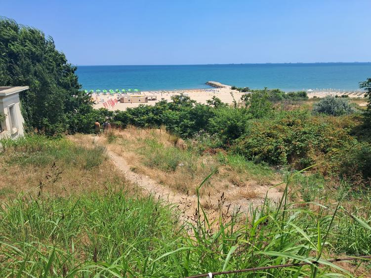 Teren intravilan construibil - 480 mp - Prel. Bucovinei/Trandafirul-230.000 euro