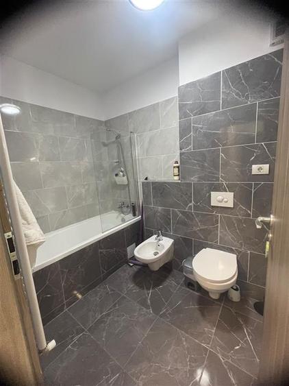 Apartament Lux prima inchiriere cu loc de parcare subteran Tractoru Coresi