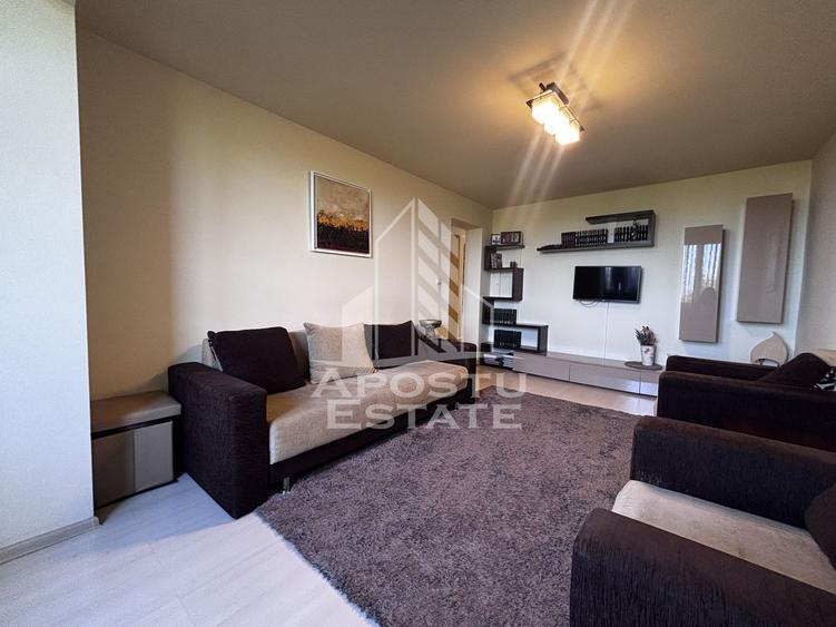 Apartament cu 3 camere de vanzare, decomandat, Tipografilor, Timisoara