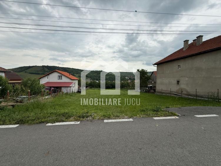 Teren intravilan – 1.270 mp | Chinteni, zona centrală