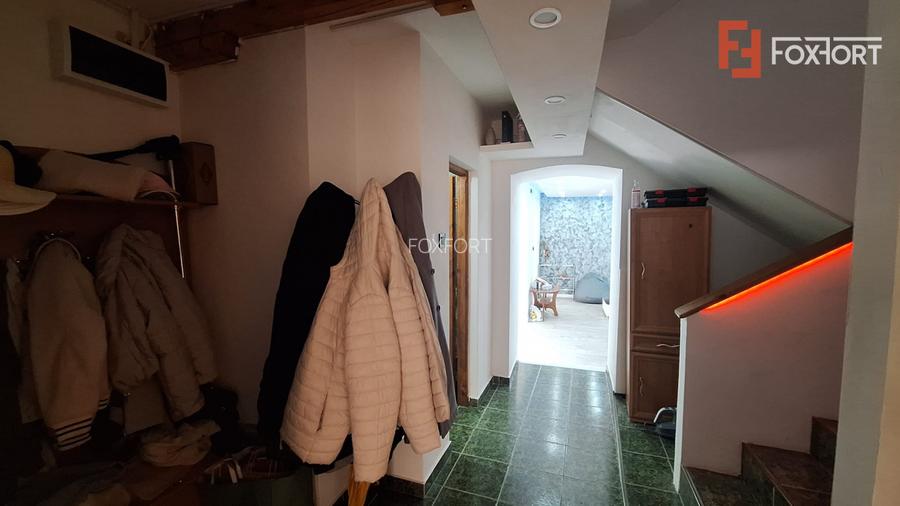 Casa individuala cu 6 camere de vanzare in zona Iosefin
