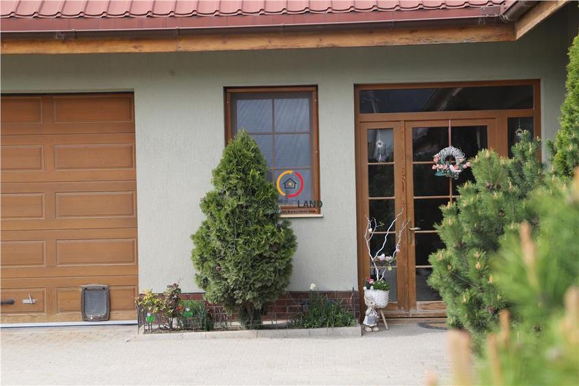 Constructii si teren intravilan18.000 mp