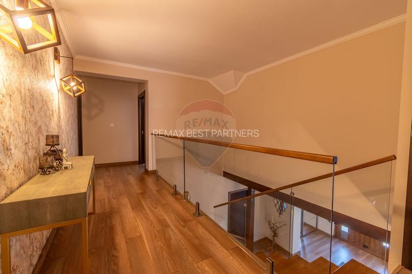 Proprietate exclusivista de vanzare: 2 case | 9 camere | 2000 mp teren - 54
