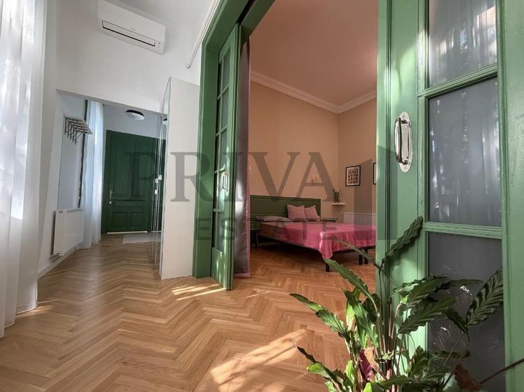 Apartament deosebit 3 camere situat in zona Semicentrală
