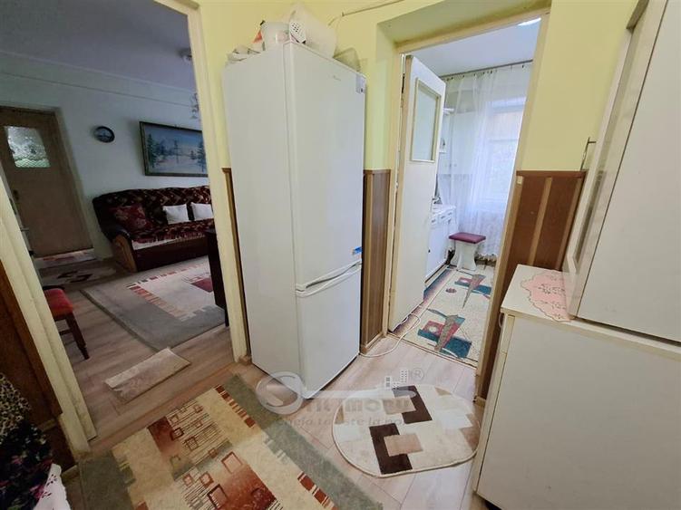 Pacurari in spate la Alpha Bank, apartament 2 camere, baie cu geam