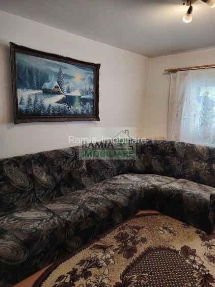 Apartament 3 camere decomandat, etaj 1, 2 balcoane și garaj – Râșnov
