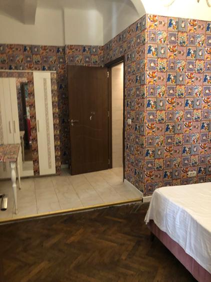 Pache Protopopescu Inchiriez ap 3 cam mobilat parter Vila curte centrala e