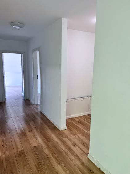 Penthouse semimobilat cu 4 camere - terasa si garaj