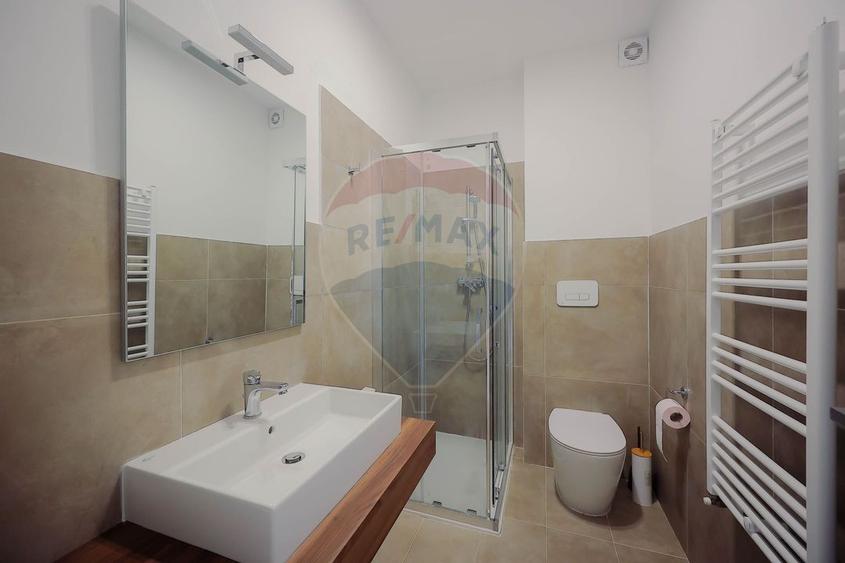 Apartamente 3 camere de vânzare mobilate/utilate, ultracentral, Oradea