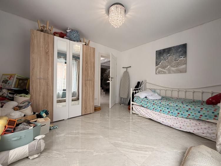 Casa individuala, 274 mp, terasa 28 mp utili, 681 mp teren - Sag