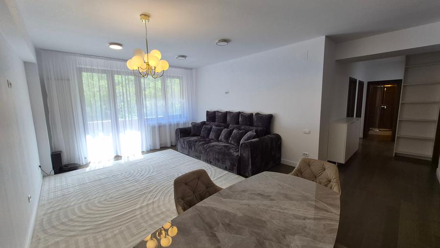 APARTAMENT 3 CAMERE LUX