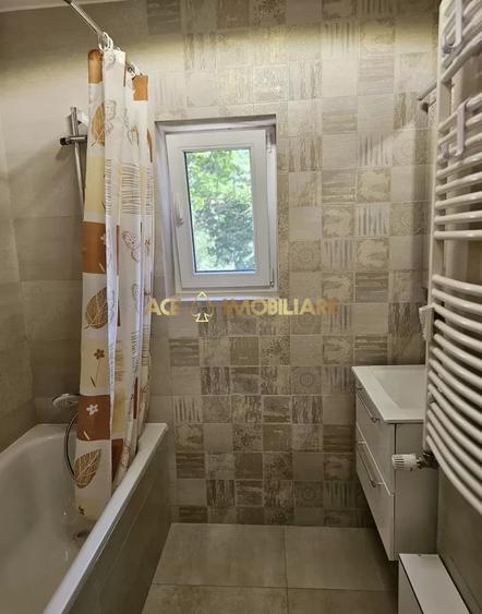 3 Camere de inchiriat | Unirii | Metrou | Mobilat