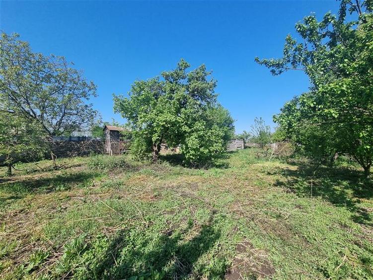 Teren intravilan de vanzare 14900 mp, 43m deschidere Mureseni, Mures