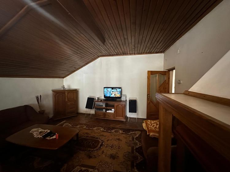 Apartament 3 camere în vilă, 114 mp | Curte | Sinaia