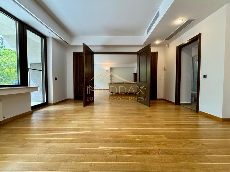 Apartament cu 4 camere 250mp* 2 parcări subterane / Dorobanti-Capitale