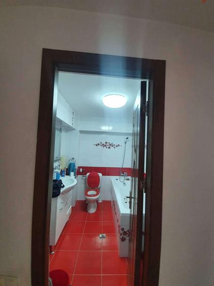 Apartament 4 camere renovat Piata Mare