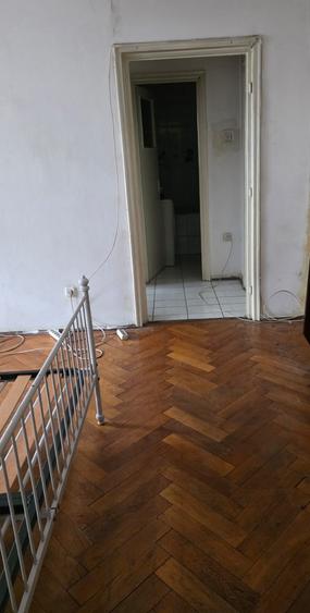Ștefan cel Mare Metrou, Dinamo, 55mp, semidec .necesită renovare Cash