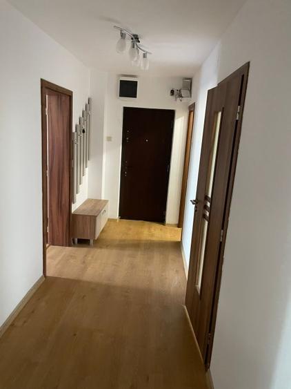 De inchiriat 3 camere Piata Alba-Iulia lux