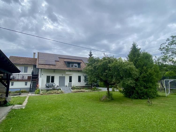 In apropierea strandului sarat si Sovata imobil cu teren 2400 mp + casa 270 mp