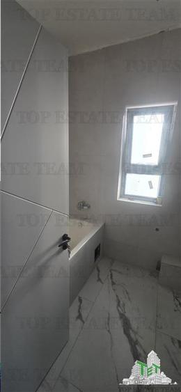 Bragadiru cart. Independentei/ Vanzare apartament 2 camere in vila /curte propri