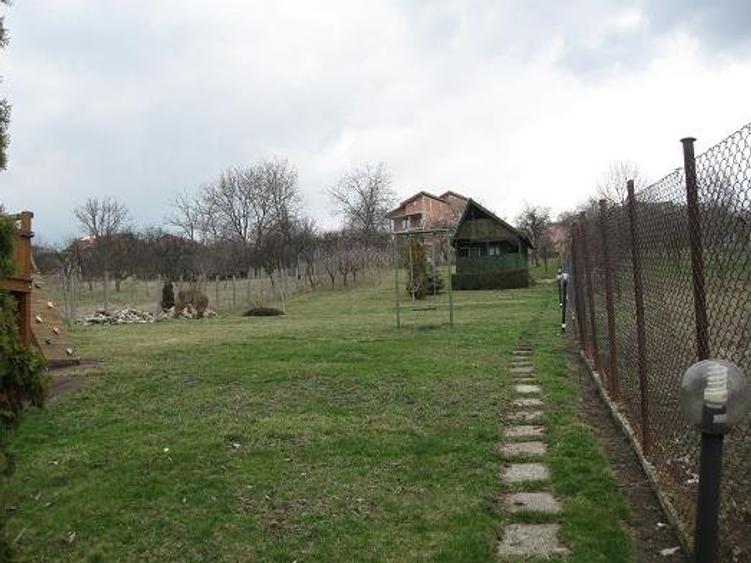 Vânzare casă + teren 3320mp, în Dambul Rotund