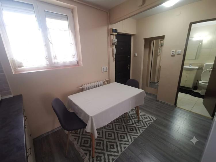 Apartament cu 2 cam de inchiriat, zona Piata 1 Decembrie, Oradea, Pet Friendly