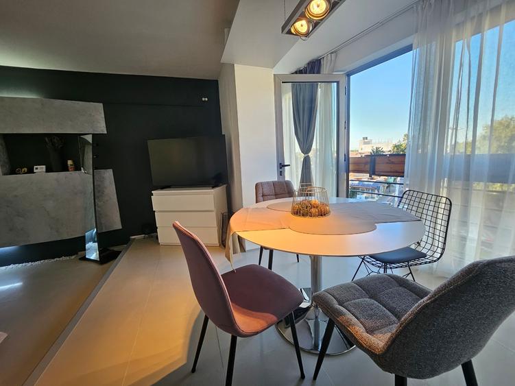 Oferta inchiriere studio de lux zona centrala, parcare, 350 EURO