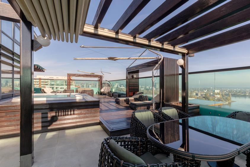 Penthouse de Lux cu Vedere la Lac și Dotări Exclusiviste în Inima Bucureștiului