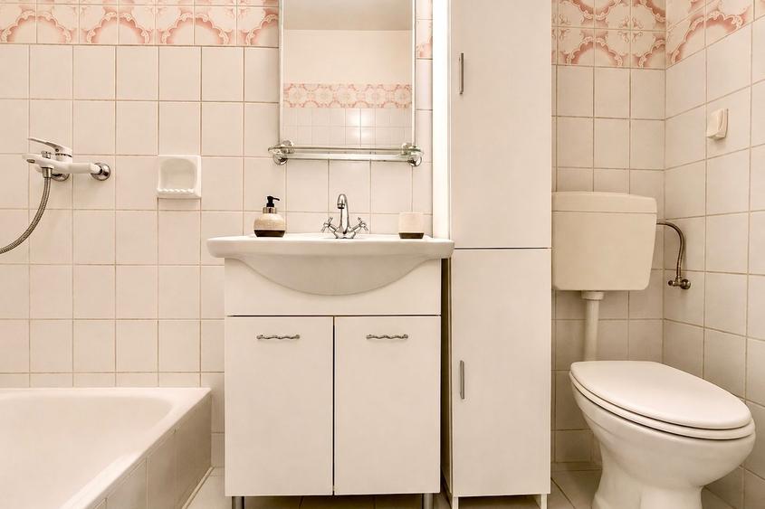 Casă D+P, stil neoclasic, 4 camere, garaj, str. Preparandiei, zona Boul Roșu