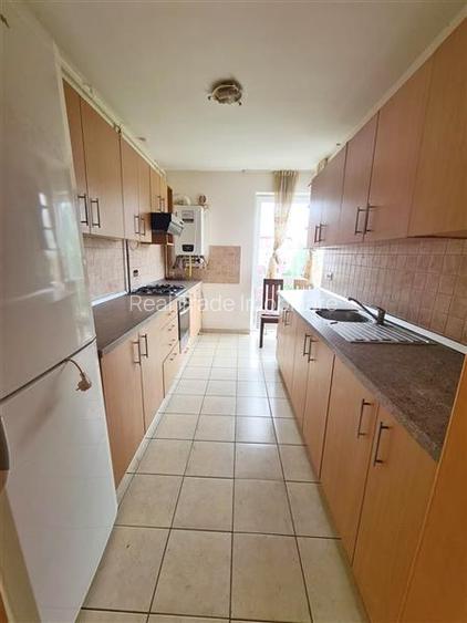 Apartament 3 camere, parcare proprie,  Avantgarden 1 - 2