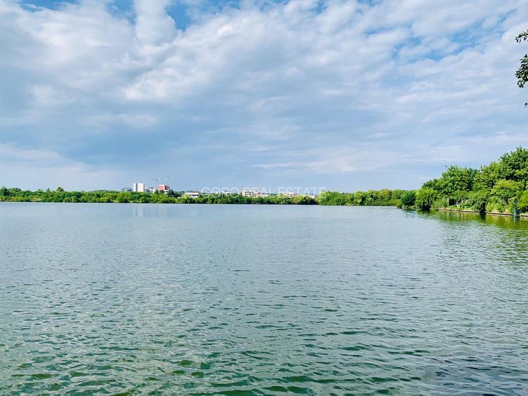 Doua etaje in vila pe malul lacului Grivita birouri rezidential - 25
