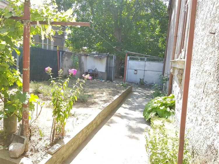 Casa din Caramida zona Centrala, St 213mp