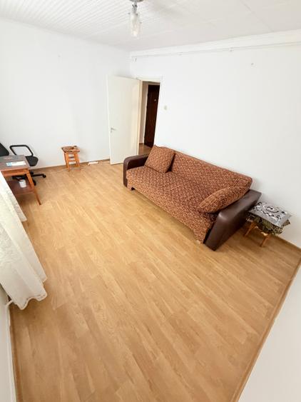 Garsoniera de Vanzare situata in zona Giurgiului Dedeman Str Anghel Moldoveanu